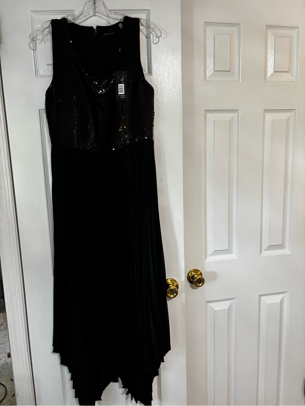 NWT Elie Tahari size 8 Black Sequin Pleated Dress